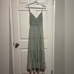 Long green dress with tie in back